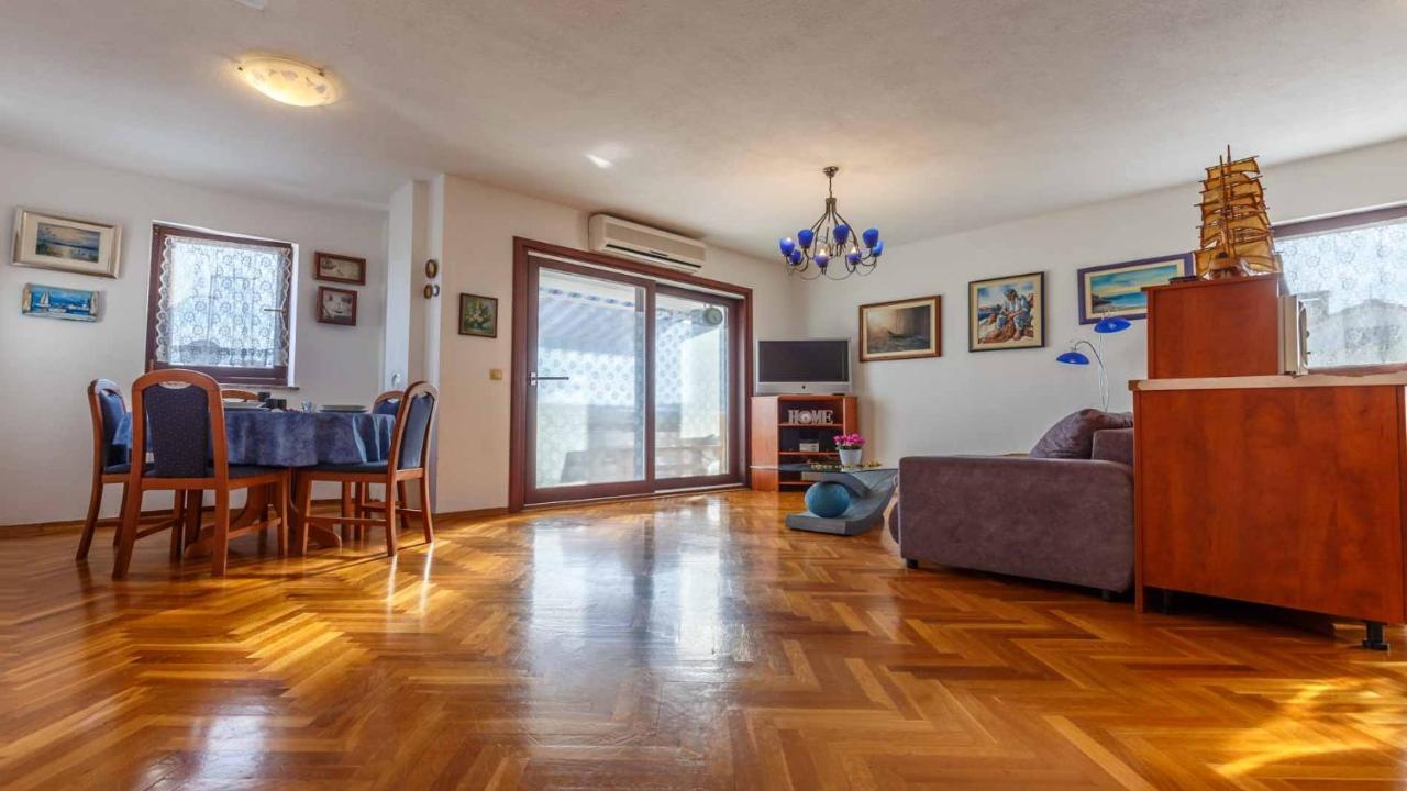 מאלינסקה Apartman Mauro מראה חיצוני תמונה